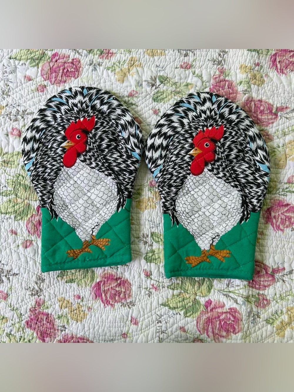 Vintage Cottagecore Farmhouse Set of Two Rooster Oven Mitts